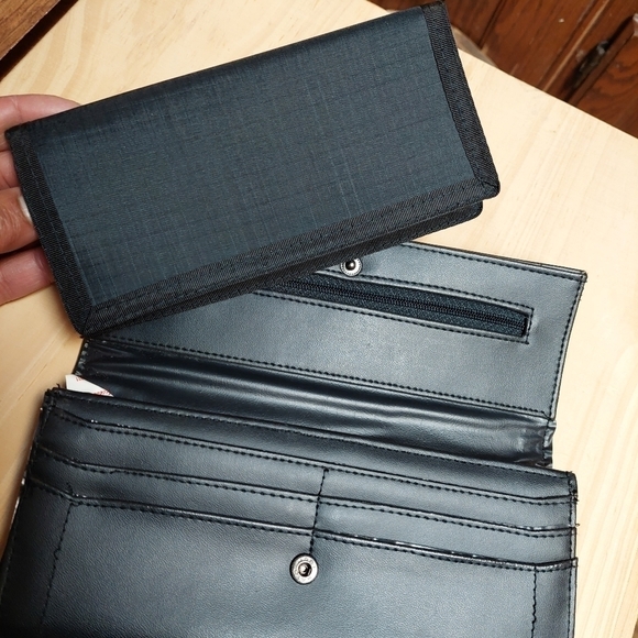 Vintage* Jordache Black Wallet Clutch - Picture 5 of 16